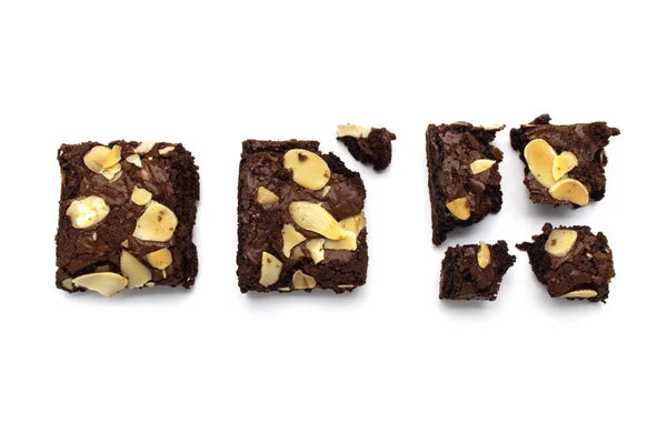 Ensemble Brownies Chocolat Avec Garnitures Aux Amandes Tranchées Cassées Isolées — Photo