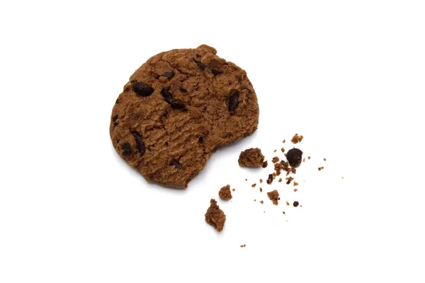 Chocolate Chip Cookies Und Krümel Auf Weißem Hintergrund Und Draufsicht — Stockfoto