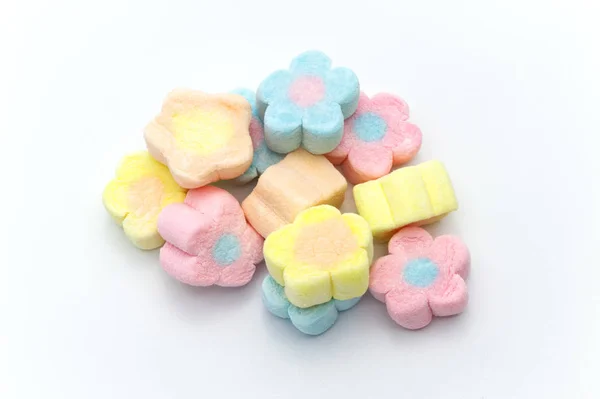 Pastell Süße Blumen Form Von Marshmallows Auf Weißem Hintergrund — Stockfoto