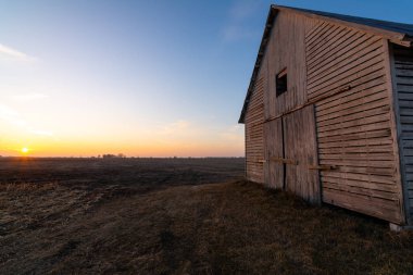 Ortabatı 'da gün batımı