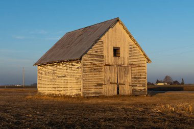 Orta batıdaki ahır.