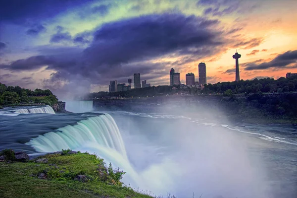 Sunset over Niagara Falls And American Falls, New York State, USA — Stock Photo, Image