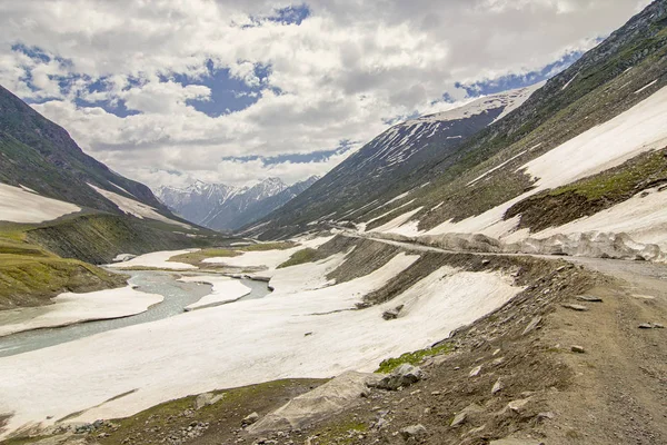 Semi Fryst Zanskar River Hög Himalayas Berg Jammu Och Kashmir — Stockfoto