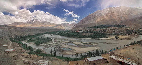 Mountain City Kargil Situado Lecho Montaña Del Alto Himalaya Medio —  Fotos de Stock