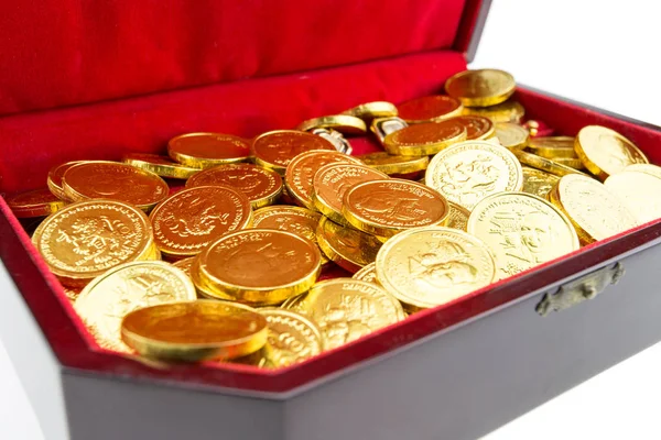 Pièces d'or dans un coffre — Photo