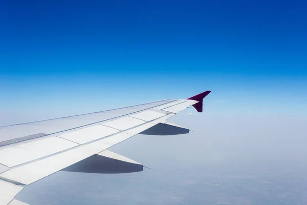 白い雲と青い空 — ストック写真