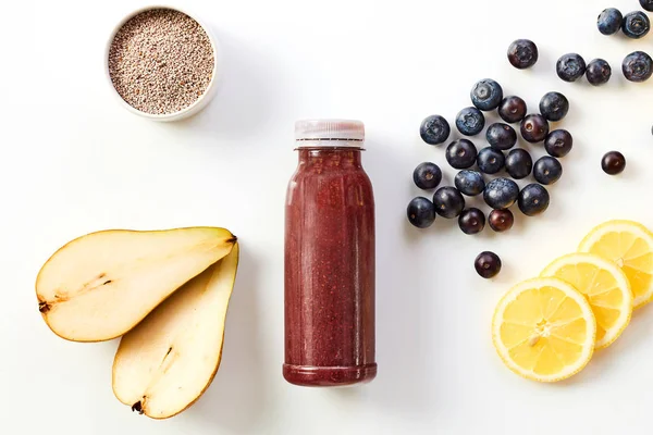 Bevanda salutare al frullato con frutta fresca e chia — Foto Stock