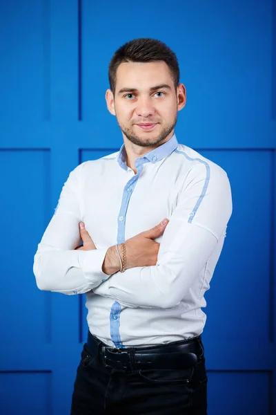 Young Businessman White Shirt Blue Background — Stock Photo, Image