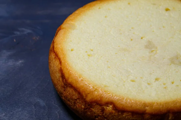 Freshly Baked Sponge Cake Golden Brown Crust — Stock Photo, Image