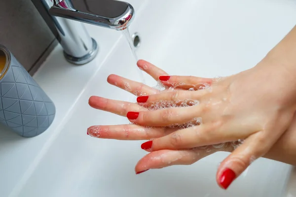 White Sink Silver Faucet Bathroom Gray Can Liquid Soap Hands — Stock Photo, Image