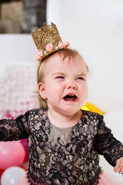 Foto Retrato Uma Menina Aniversário Ano Idade Vestido Rosa Com — Fotografia de Stock