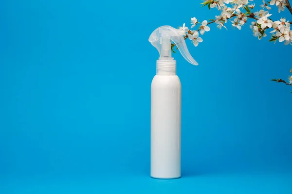 Garrafa Branca Com Creme Shampoo Para Cabelo Gel Banho Fundo — Fotografia de Stock