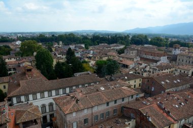 Lucca şehir İtalya üzerinden görüntülemek.