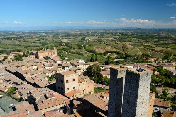 Vue aérienne de la ville de San Gimignano en Toscane, Italie . — Photo