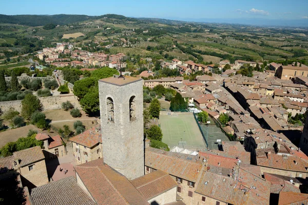 Vue aérienne de la ville de San Gimignano en Toscane, Italie . — Photo