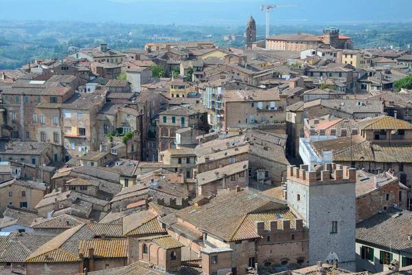 Vue aérienne de la ville de Sienne en Toscane, Italie . — Photo