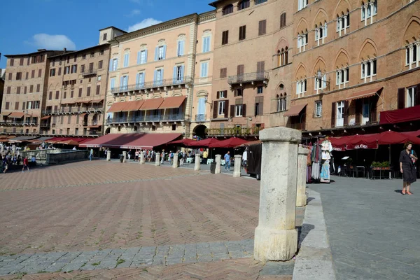 Plaza del Campo en la ciudad medieval de Siena en Toscana Italia . — Foto de Stock