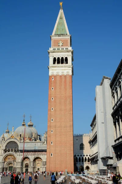 Campanile di San Marco Turm in Venedig, Italien — Stockfoto