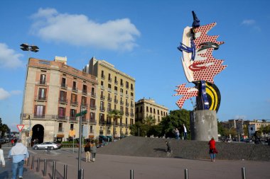 Barselona şehrindeki El Cap de Barcelona heykeli, İspanya