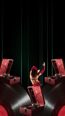 Mobil cihazlar için dikey çerçeve. Minimum animasyon tasarımı. Müzik Posteri. Retro vinil gramofon. Instagram dikey video kullanımına hazır.