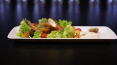 Tütsülenmiş balıkla yakın çekim..