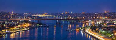 İstanbul kentinin gece aydınlanmasının manzarası, Türkiye