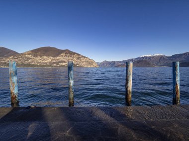 Monte Isola 'nın manzarası Iseo Gölü' nün en büyük adası.