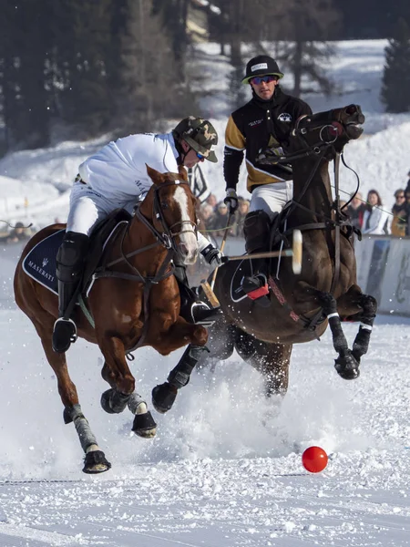 St.Moritz – 2020年1月26日: Snow Polo World CupでのゲームアクションSt.Moritz 2020 — ストック写真