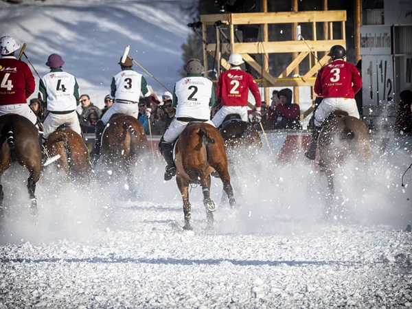 St.Moritz – 2020年1月26日: Snow Polo World CupでのゲームアクションSt.Moritz 2020 — ストック写真