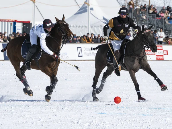 St.Moritz – 2020年1月26日: Snow Polo World CupでのゲームアクションSt.Moritz 2020 — ストック写真