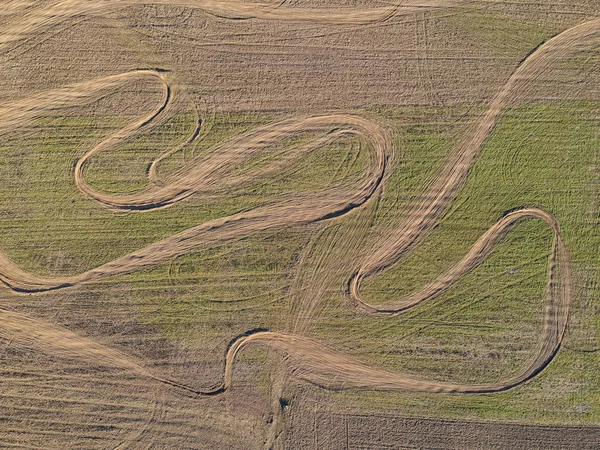 Bir dosyada motokros izlerinin havadan görüntüsü — Stok fotoğraf