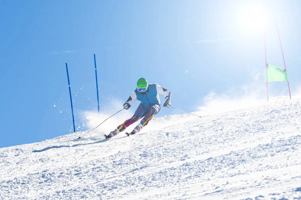 Skiër Een Piste — Stockfoto