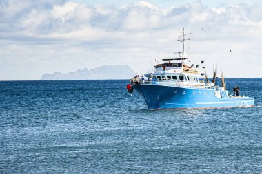 Atlantik Okyanusunda balıkçı teknesi