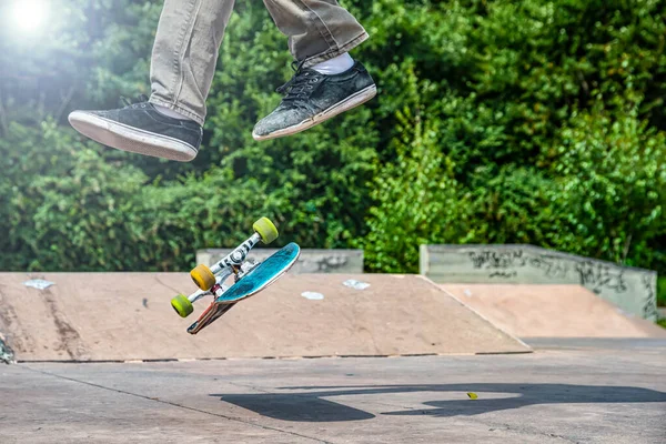 Gros Plan Sur Saut Skateboard — Photo