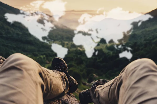 Doble Exposición Piernas Masculinas Aire Libre Mapa Del Mundo — Foto de Stock