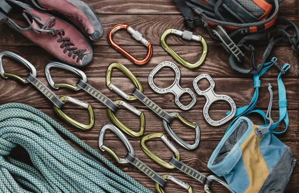 Conjunto de equipos para escalada . — Foto de Stock