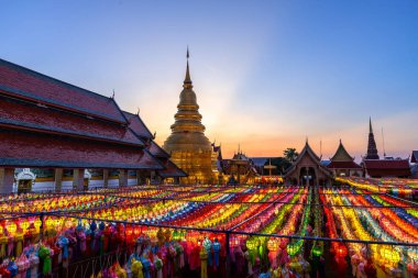 Güzel Lanna lambasının ışığı Kuzey Tayland 'dadır. 