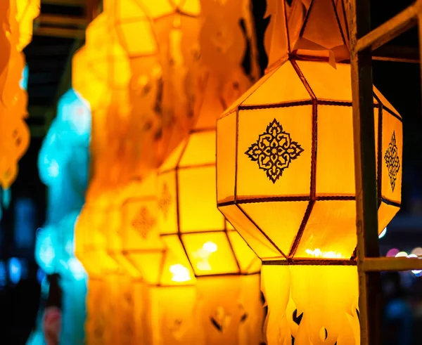 Красиві паперові ліхтарі Ланна північний тайський стиль ліхтарі — стокове фото