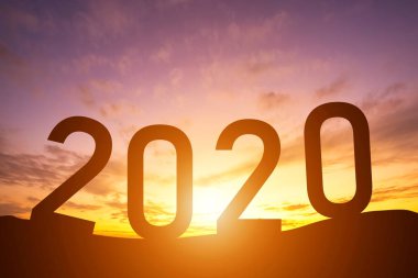 Mutlu yıllar 2020, Siluet tepede sabahın erken saatlerinde