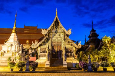 Wat Chedi Luang tarihi merkezinde bir Budist tapınağı ve 
