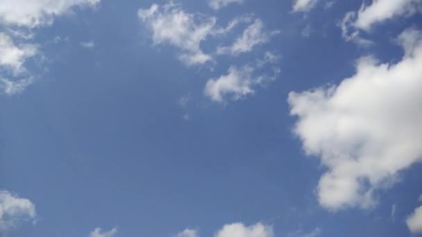 Blue sky with clouds in speed timelapse movement. Nice abstract nature background. — Stock Video