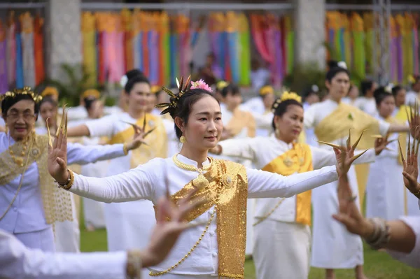 Lamphun Thailandia Maggio 2019 Donna Danzante Con Unghie Lunghe Che — Foto Stock