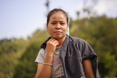 Mae Hae Noi Omkoi Chiang Tayland - 10 Ocak 2019: Köylüler ve çocuklar Omkoi Bölgesi Chiangmai Eyaleti 'nde düzenlenen yıllık Çocuk Günü etkinliğine katıldılar.