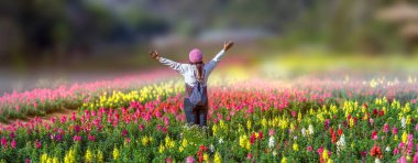 Çiçek çiftliklerini ve özgürlüğü seviyorum..