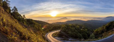 Güzel yol, Inthanon, Chiang Mai, Tayland