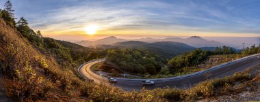 Güzel yol, Inthanon, Chiang Mai, Tayland