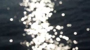 Yaz, kum ve deniz manzarası gün doğumunda, dekorasyonunuz için yer.