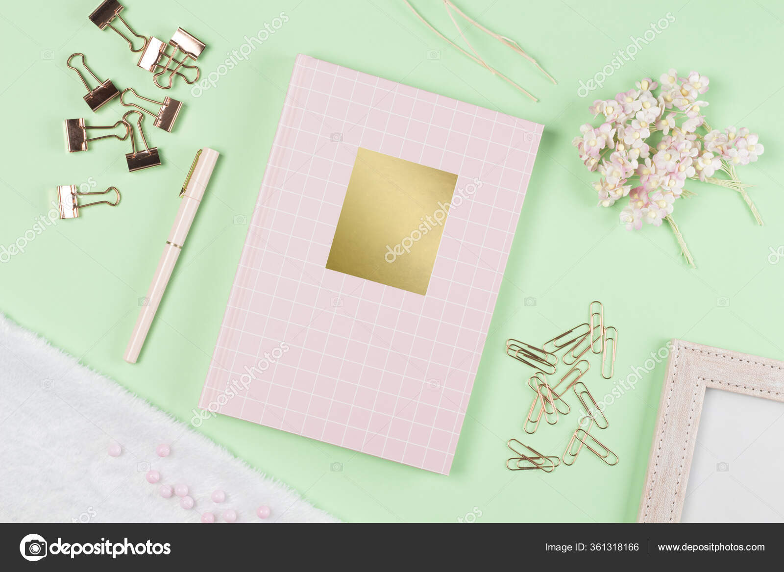 https://st3.depositphotos.com/26569564/36131/i/1600/depositphotos_361318166-stock-photo-flat-lay-stationery-work-desk.jpg