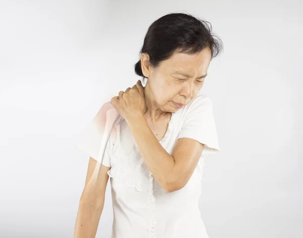 Oude Aziatische Vrouw Voelen Schouder Spier Letsel — Stockfoto