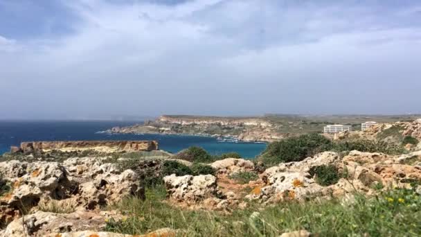Maltańskie krajobrazy morskie. Piękne krajobrazy wyspy Malta. — Wideo stockowe